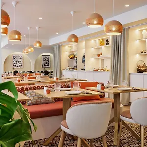 Mercure Raphael Centre Hotel